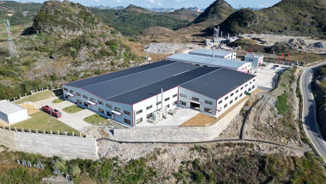 安龙:有机肥料生产忙 春耕备耕有保障