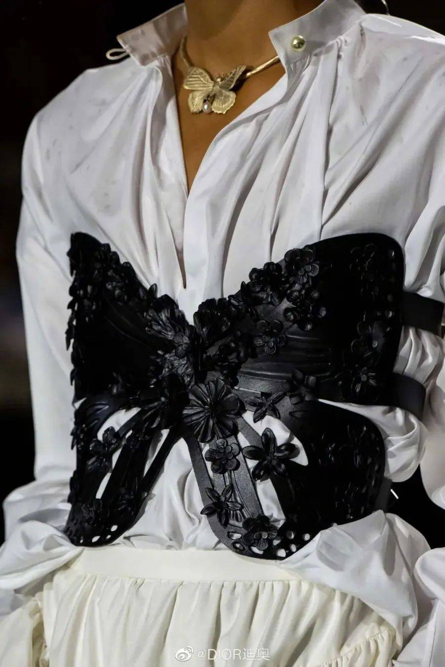 说腮红克夫我无所畏惧说蝴蝶招财我一顿狂买