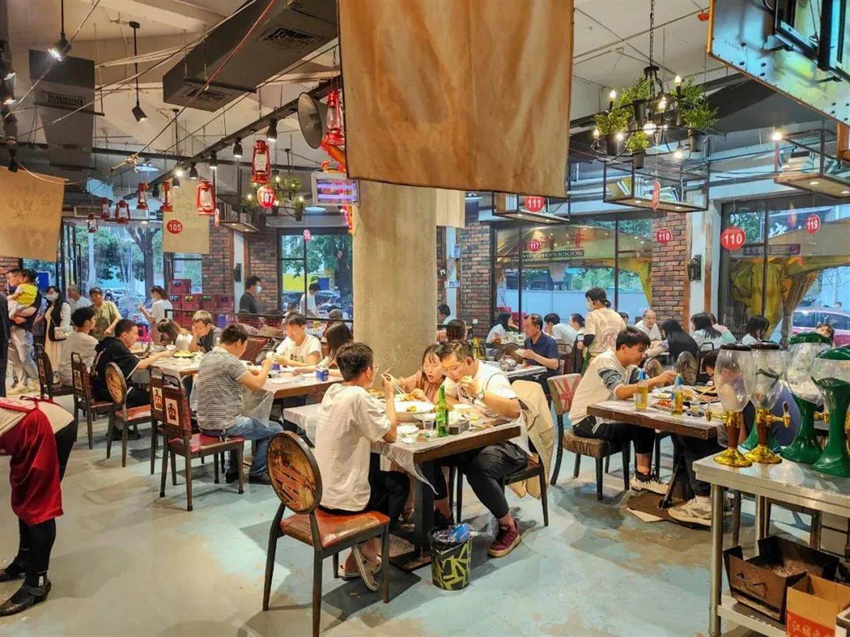 湖北县城小店10元汤面里的烟火气