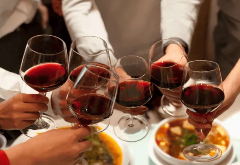 饭局后客人说你破费了低情商的人说不客气没多少钱高情商的人都这样