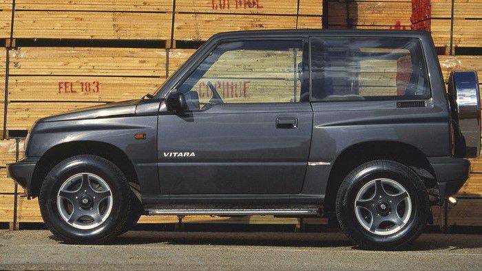在1988年7月,铃木正式在日本市场推出了一辆全新的越野车铃木"vitara"
