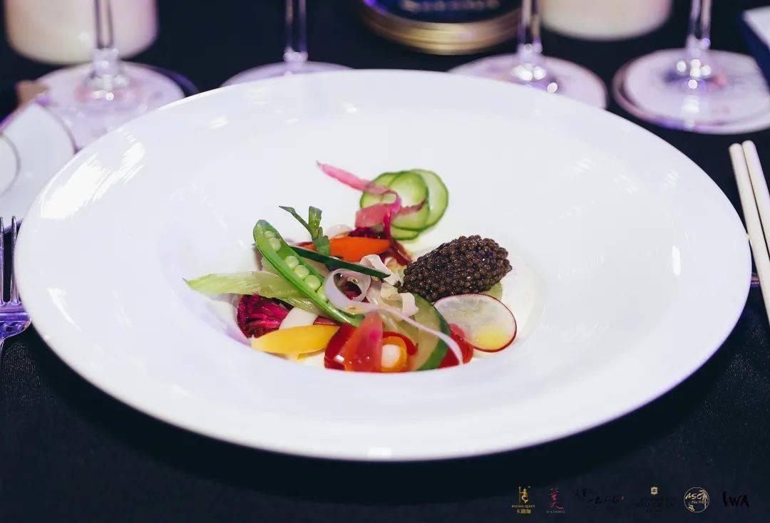 一票难求美国厨神chefthomaskeller与大董打造了怎样的巅峰感官盛宴