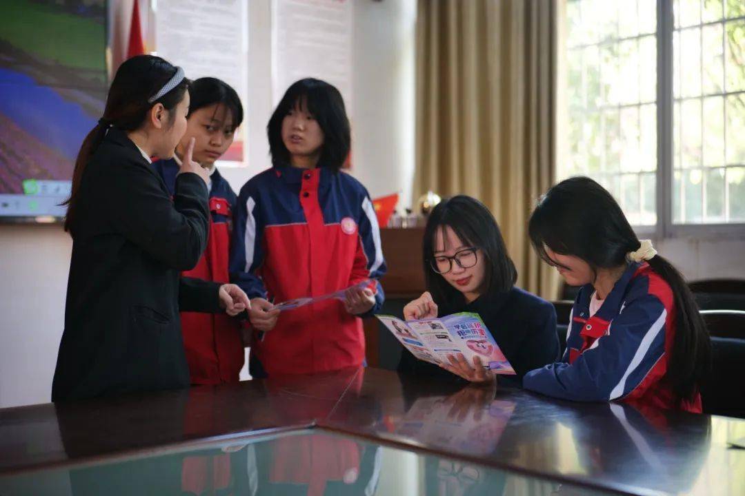 【普法进校园】"无声"普法课堂,用爱"发声"_阳新县_杨婷_法治