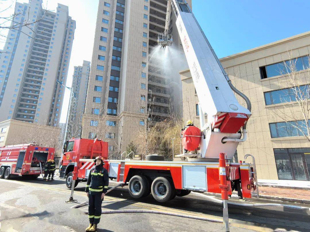 五常市消防救援大队组织开展2024年度全市高层消防灭火救援应急联合