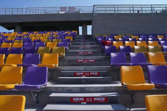 看台座椅看台内部施工中的看台据悉,上海国际赛车场