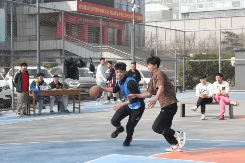 河北体育馆三人制篮球赛上午进行 河北师大b队夺得冠军_比赛_赛事