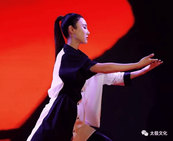 虽然睿智足以洞察一切,却仍然能保持沉默和冷静,这就是太极静功的体现