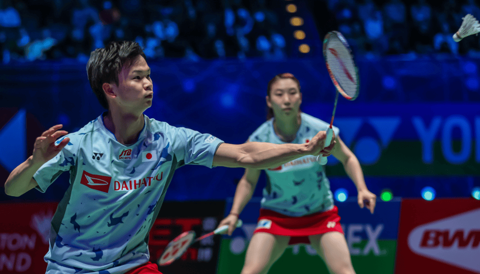 羽毛球混双如何应付平射球