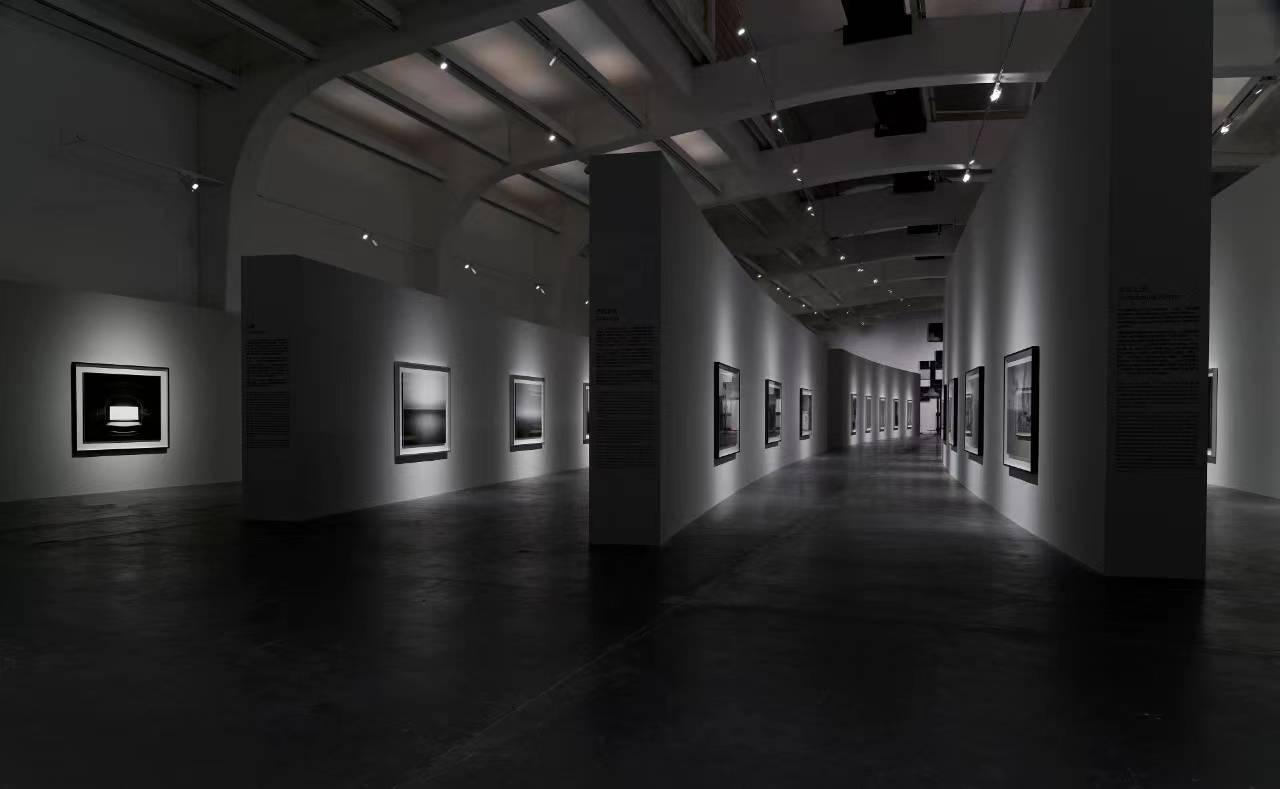 杉本博司无尽的刹那开幕全景式展现艺术家50年创作生涯