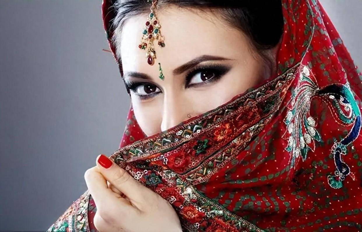 印度女子远嫁中国第一次工作赚了3000多感慨我真幸运