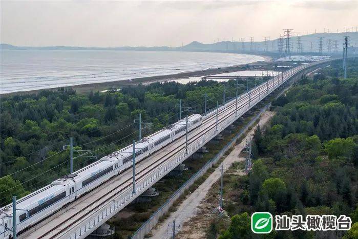 开通近3个月汕汕高铁的这一幕幕好暖