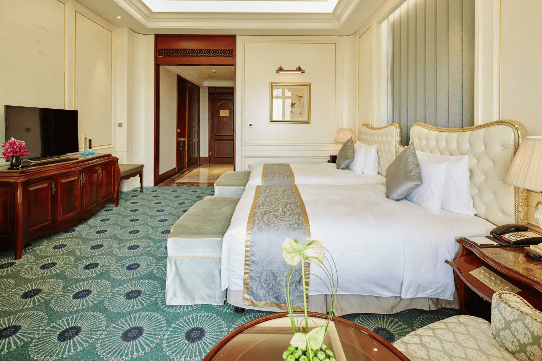 晚￥699元享豪华园景大双床房1晚2大1小早餐2大1小郁金香花博会门票等