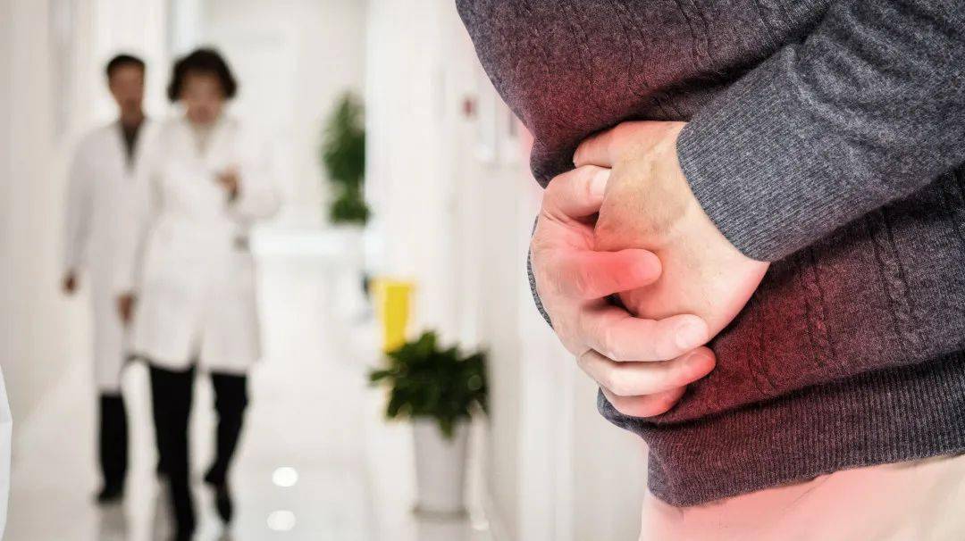 神经引起的,需要应用止疼药物治疗,如奥施康定,美施康定等强效镇痛药