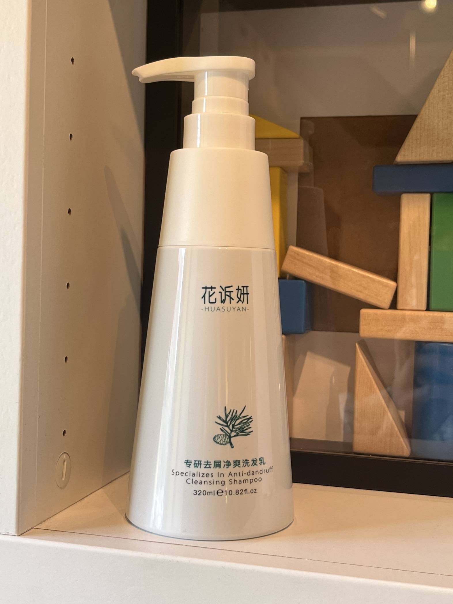 干燥头屑用什么洗发水去屑控油好的洗发水推荐