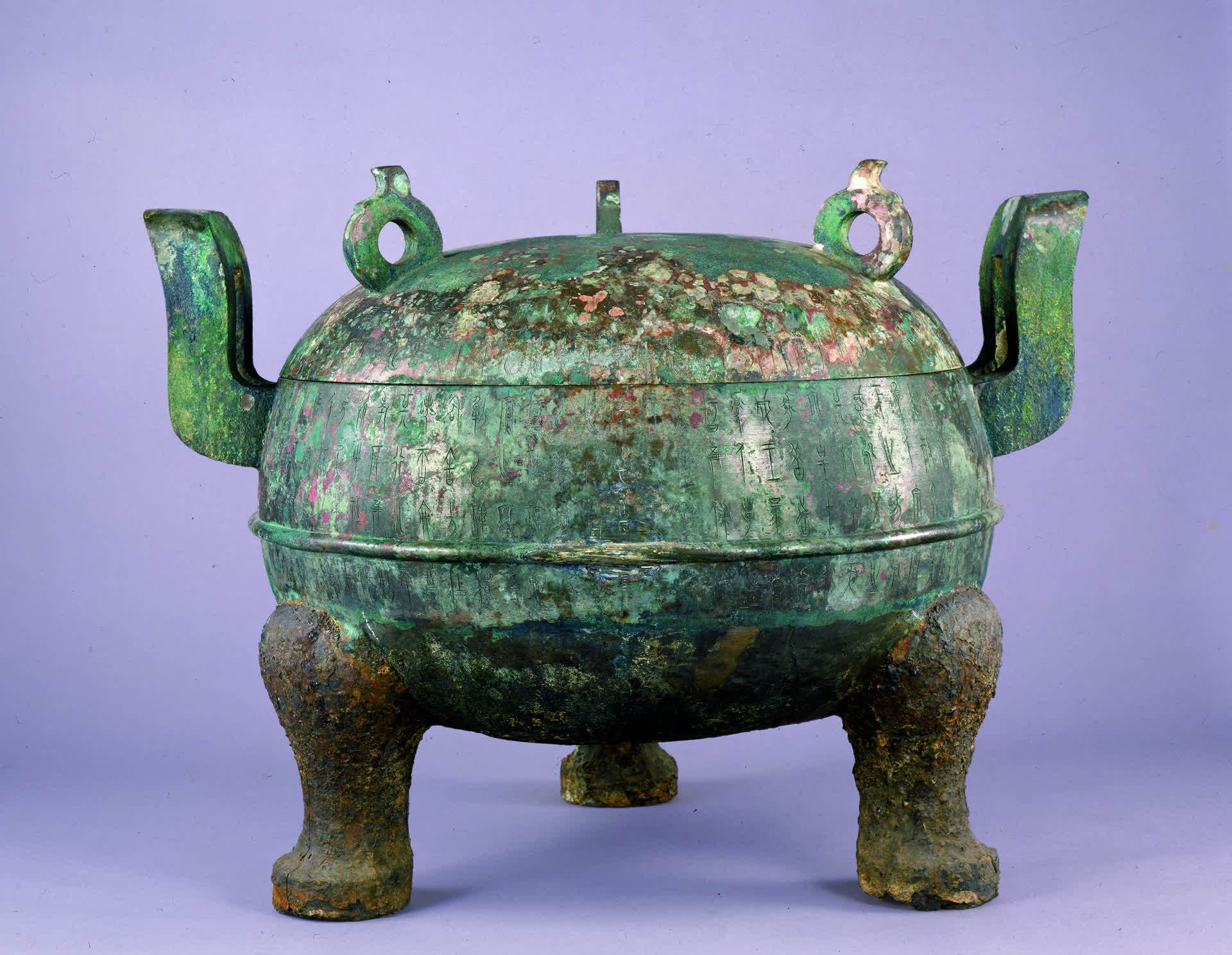河北博物院1400件套文物再现战国雄风