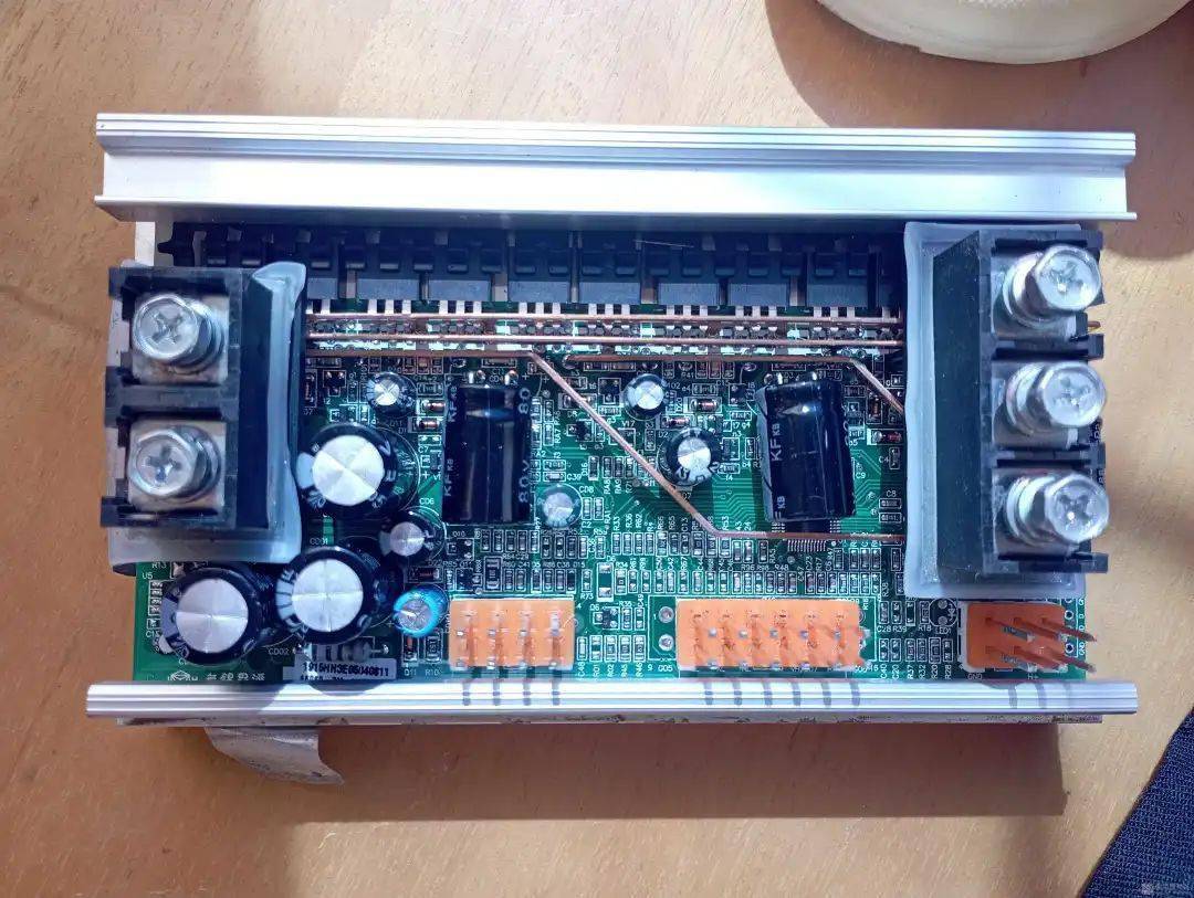 雅迪bldc控制器拆解改造,用料太抠门了!_搜狐汽车_搜狐网