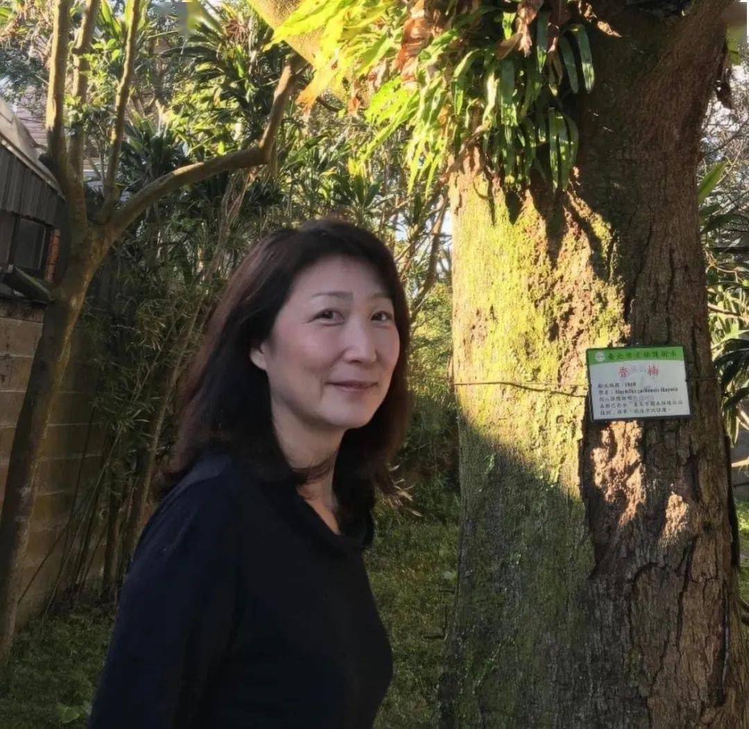 "才女歌手"去世,作品家喻户晓_郑华娟_德国_先生