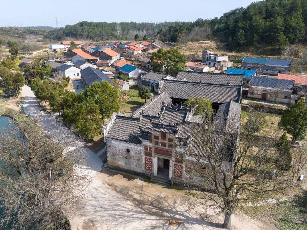 探访这座古祠小红来到红安县八里湾镇陡山村春暖花开"鄂东第一祠"