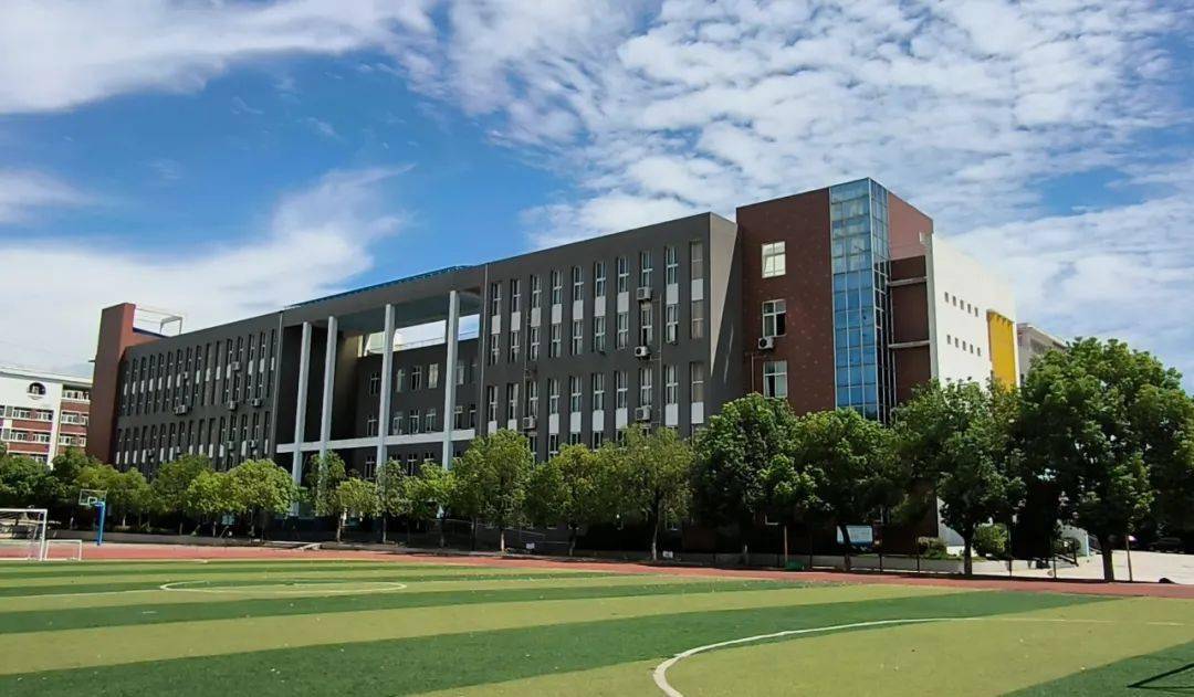 在西陵我们见证了校园文化的深耕与生长一