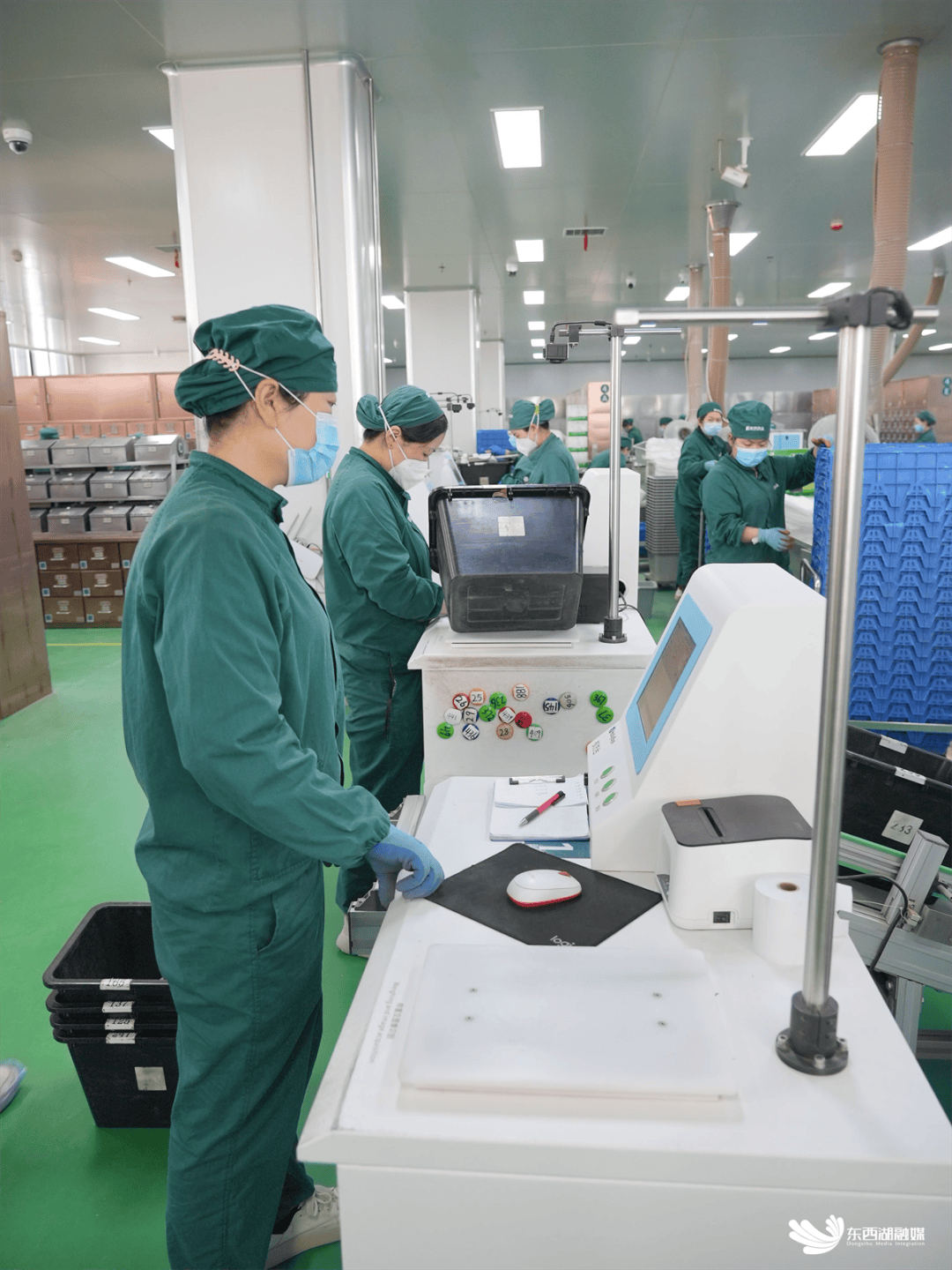 机器抓药智慧煎煮每张处方可追溯