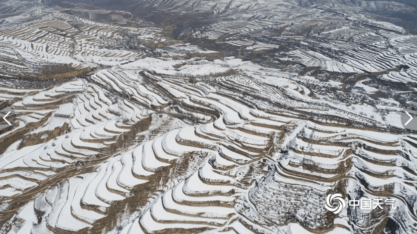 航拍雪后甘肃定西梯田 宛如巨型水墨画_安定区_白雪_网讯