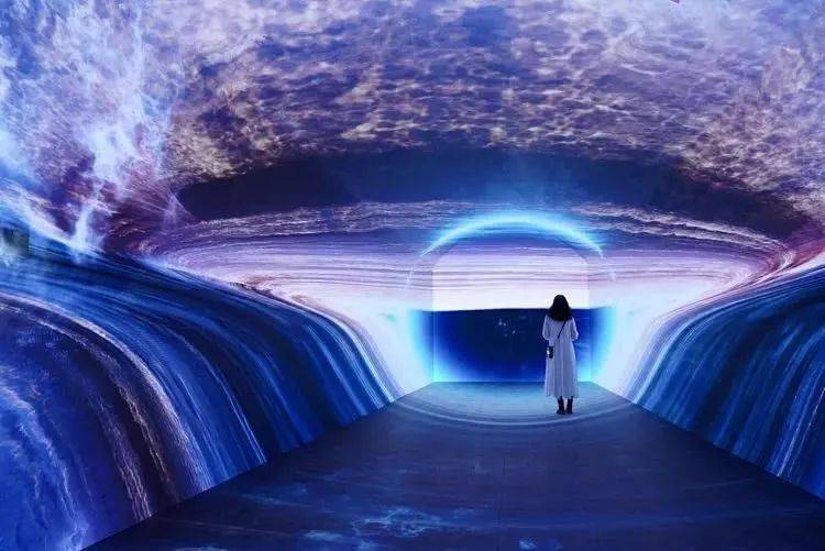 遁入超时空漩涡探秘炫酷元宇宙体验馆来场奇幻的元宇宙之旅