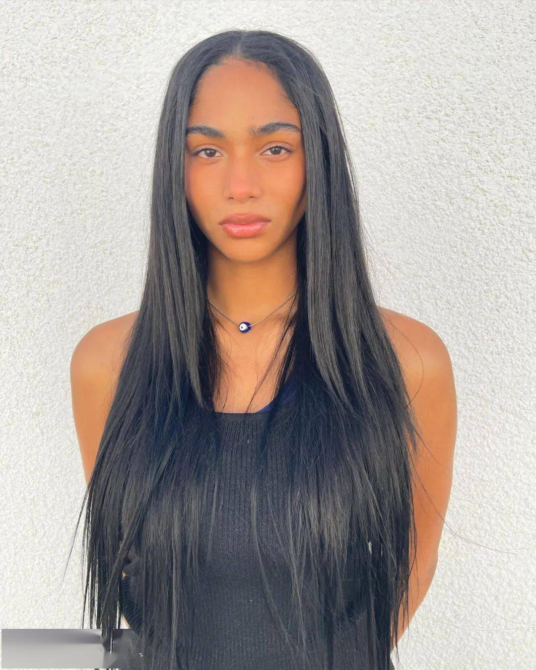 冯德伦拍摄纪录片力捧美国霸王级新人娅娅