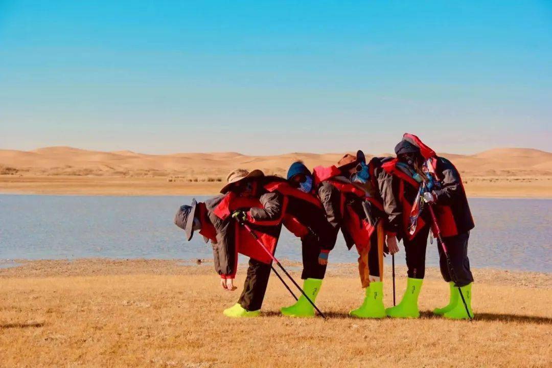 行走腾格里寻梦大漠沙海徒步星空露营给自己一场心灵上的震撼之旅