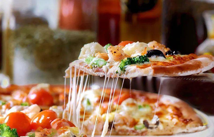 西餐界蜜雪冰城从穷鬼身上赚了100亿