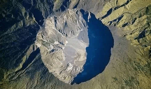 黄石火山为什么是世界最大的超级火山