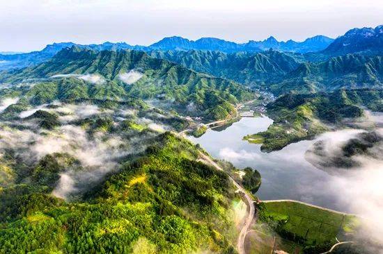 武陵源区四好农村路护航春耕生产生命线