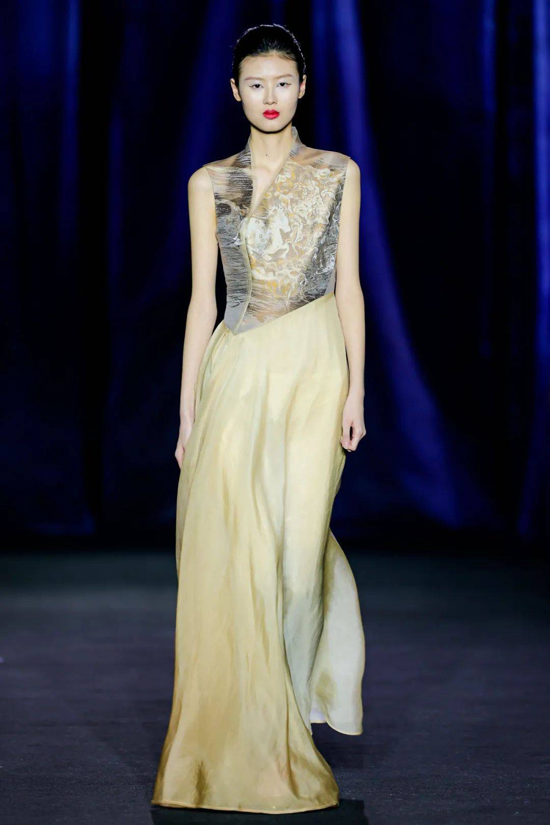 衣者天地形李薇高级时装发布会举办