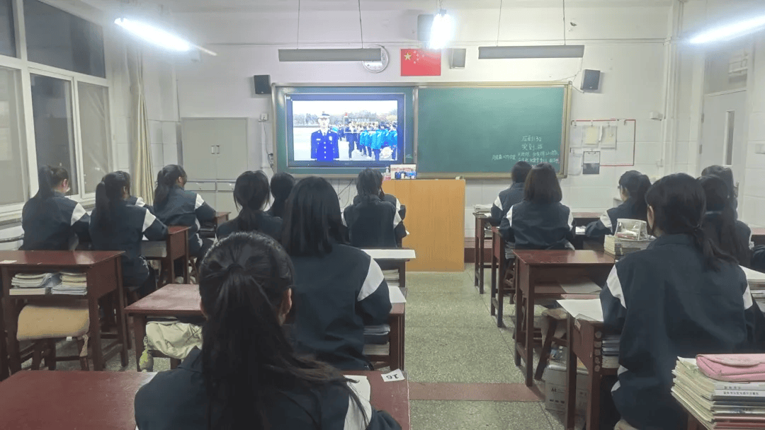 普及安全知识提高避险能力保定市职教中心作为试点单位开展消防应急