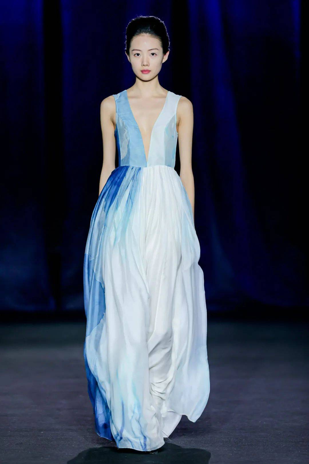 衣者天地形李薇高级时装发布会举办