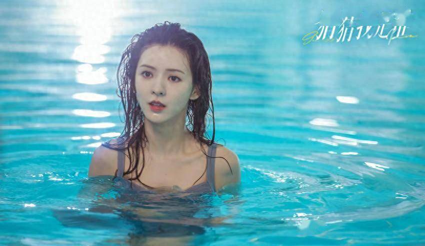 张予曦新剧持续热播中剧中身材引热议