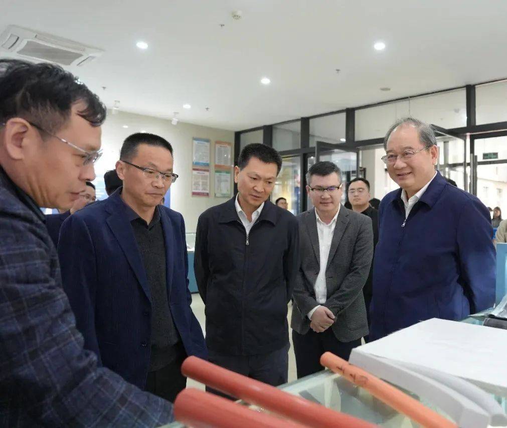 李火林在调研我市智能物联产业发展时强调加快构建具有杭州特色的现代