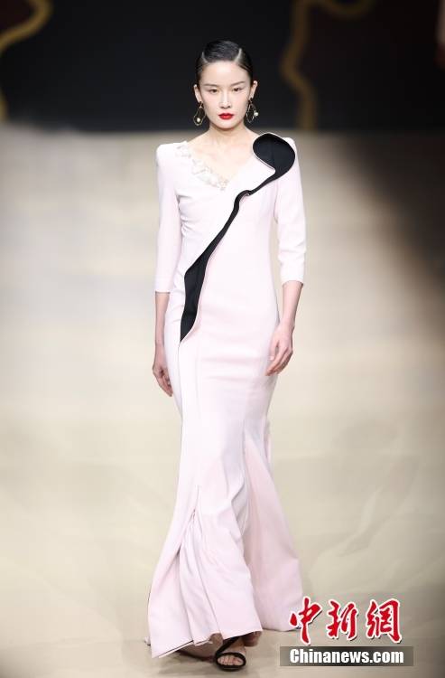 nancy孙孙瑶时装作品发布举行设计灵感来源于洛神赋