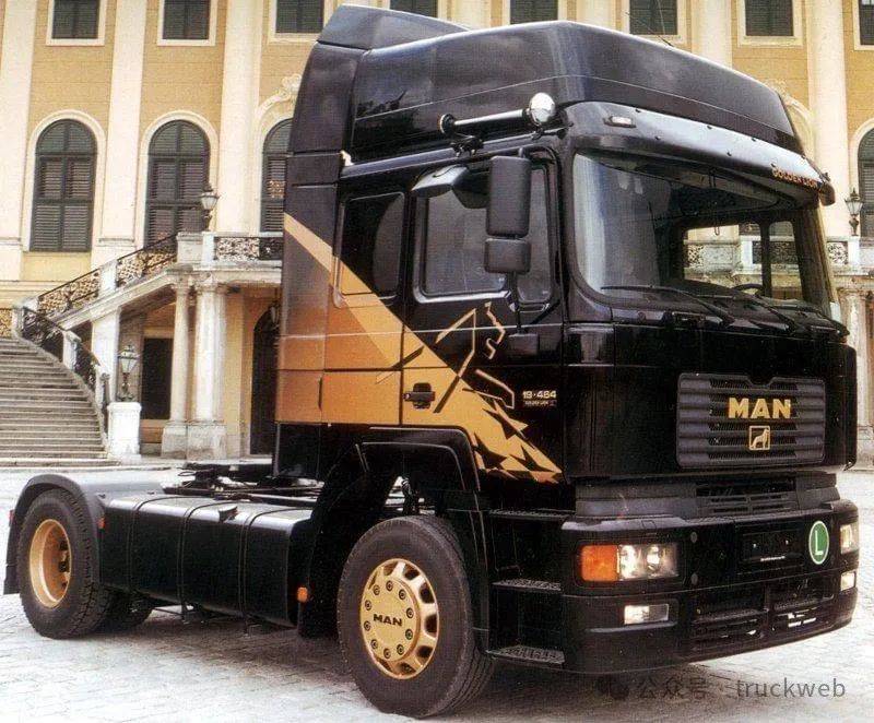 买车还送诺基亚定制手机 千禧年限量50辆的曼恩f2000 golden lion限量