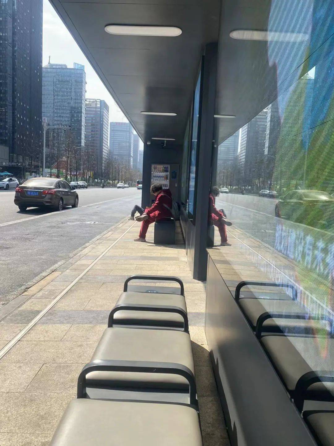 绝了成都公交站还能这样玩