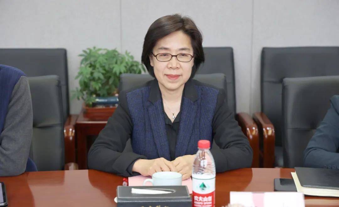 首都师大附中党委书记沈杰作总结发言.