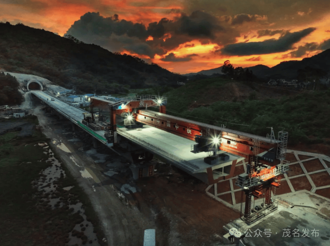 广湛高铁茂名段最新进度 → 1052孔箱梁架设任务全部完成_工程_项目