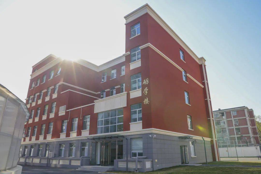 育人空间迭代升级独家探访玉渊潭中学的新一楼两馆