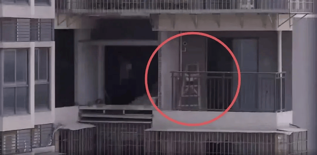 厦门一小区突发!2人不幸坠亡