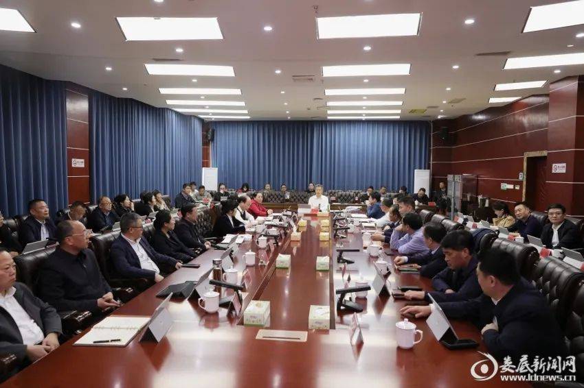 【要闻】曾超群:以国土空间规划助推产业高质量发展_娄底市_建设_建筑