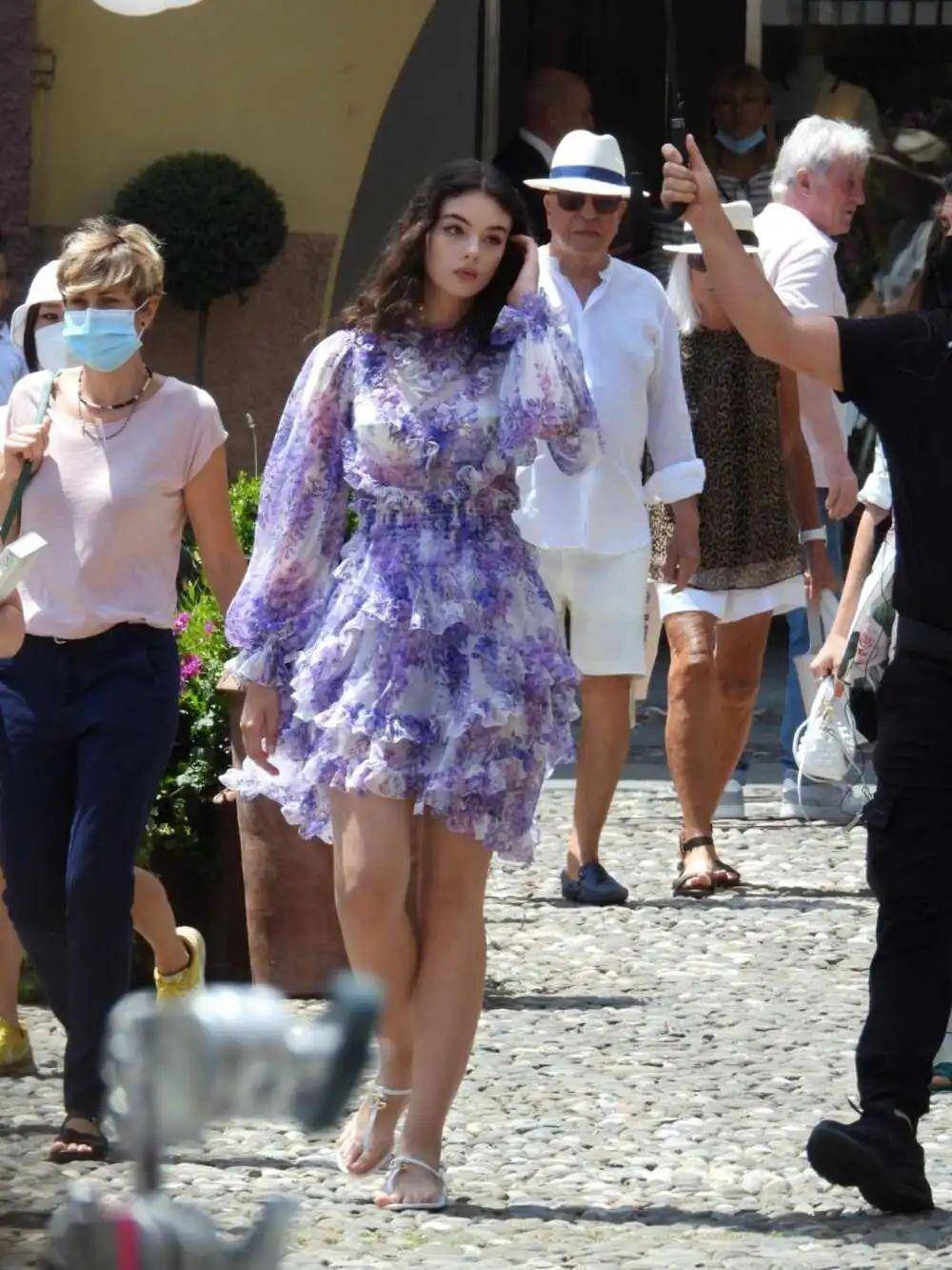 模特的工作花絮,以及为电影,电视剧宣传,偶尔也会po出一些搞怪日常,仗