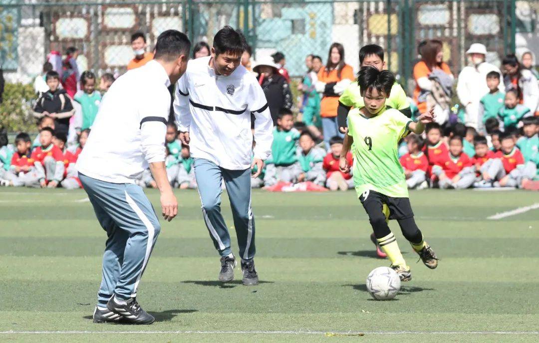 天津老甲a队走进宜兴埠第三小学