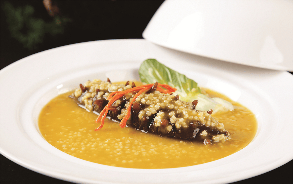 谈黄的汤底泛着红,醋啪秃苡惺秤,让人忍不住想先干上一碗!