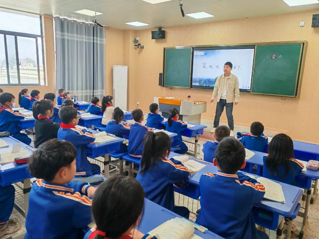 【阳光教师】芳华初绽放 磨砺共成长 ——福清市元载小学新教师成长课