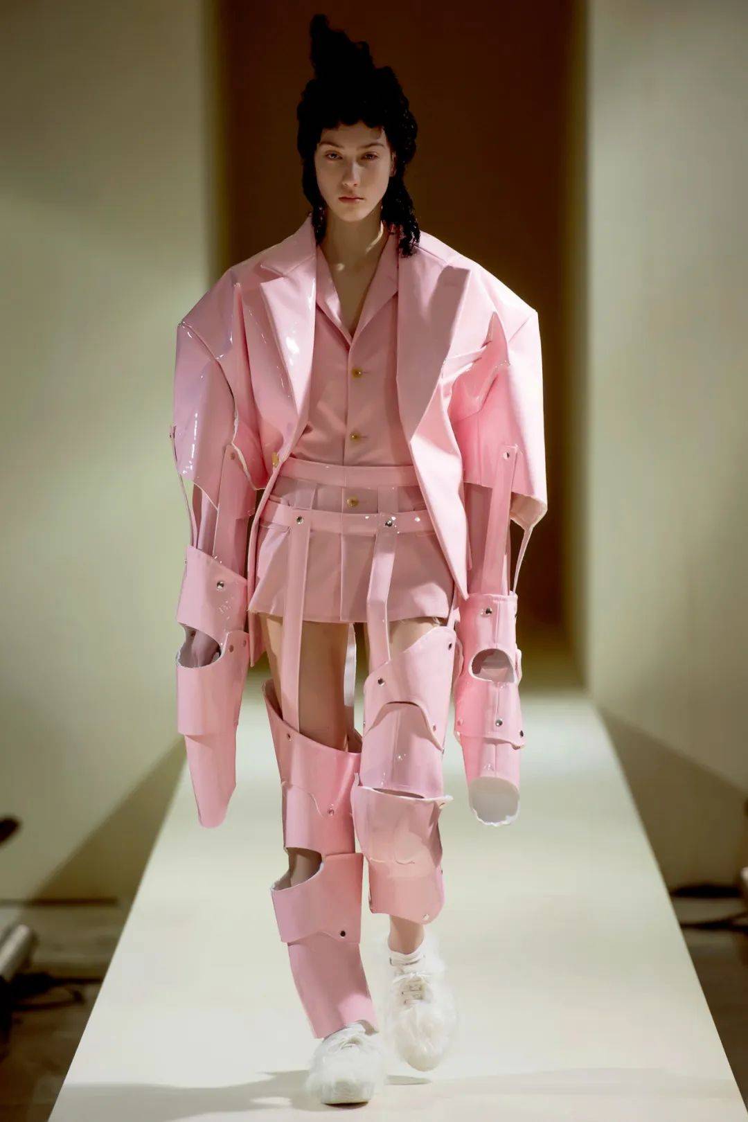 穿搭都2024了谁会被华丽丽的穿搭击中啊你们熟知的