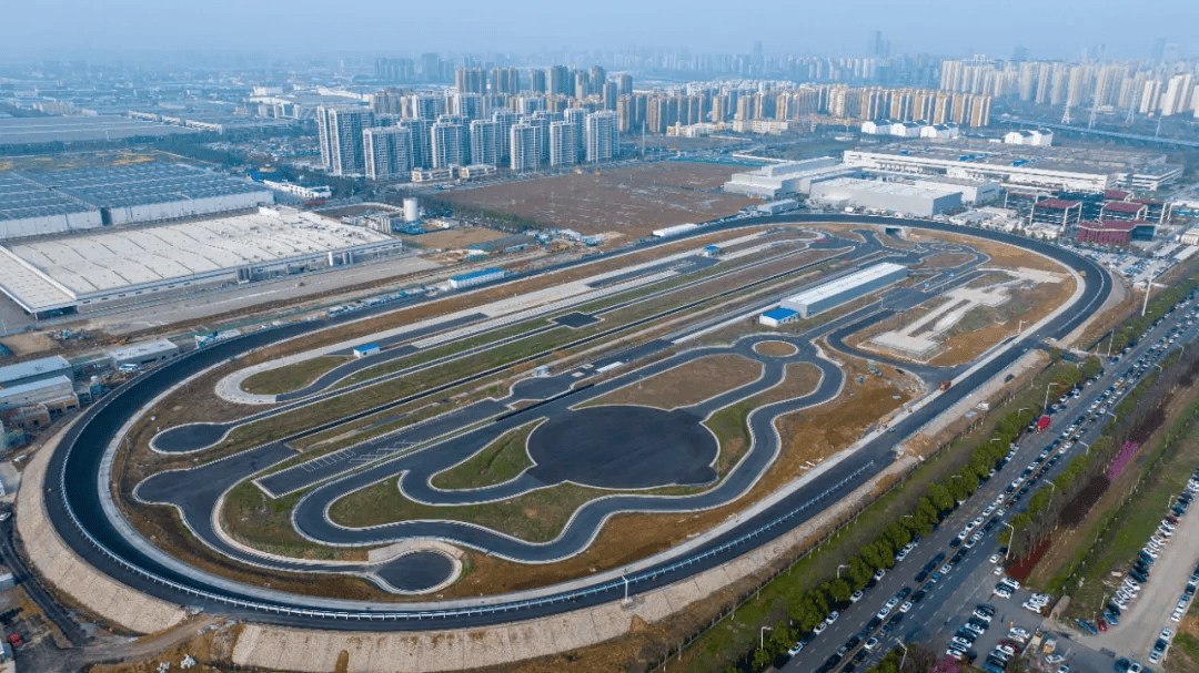 张红文出席大众安徽第三届供应商大会并致辞